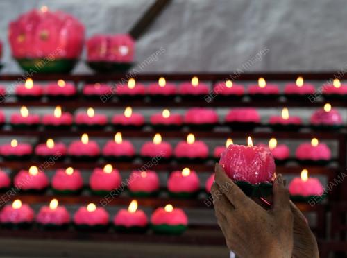 BUDDHA_WESAK