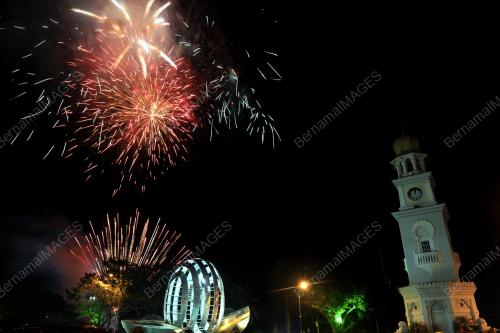PG06_31122012_BUNGA_API