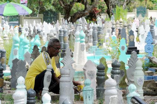PG07_01082013_BERSIH_KUBUR