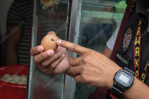 GERAI ROTI CANAI DIARAH TUTUP