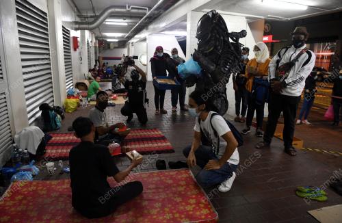 PREDATOR SUMBANG BANTUAN