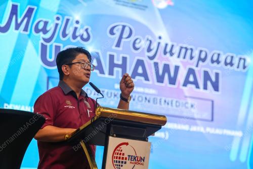 DATUK EWON BENEDICK