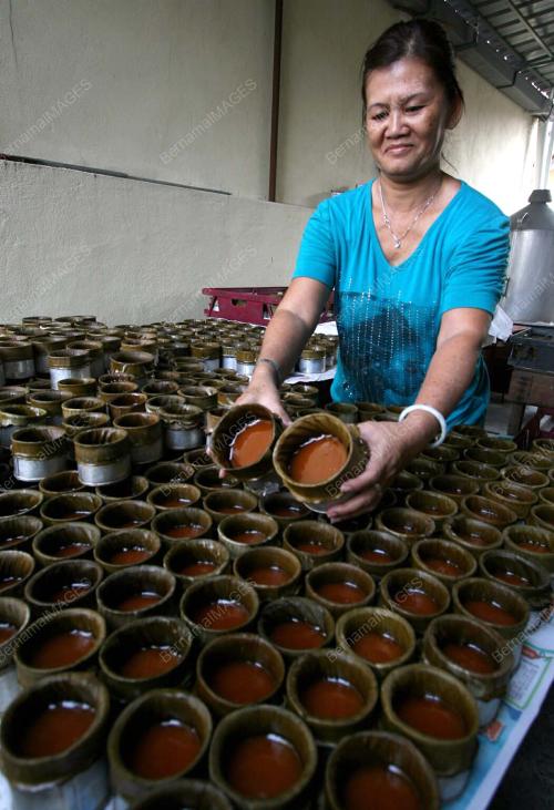 KUIH BAKUL