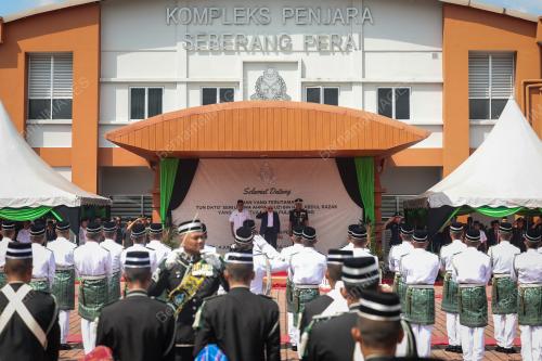 TUN AHMAD FUZI ABDUL RAZAK
