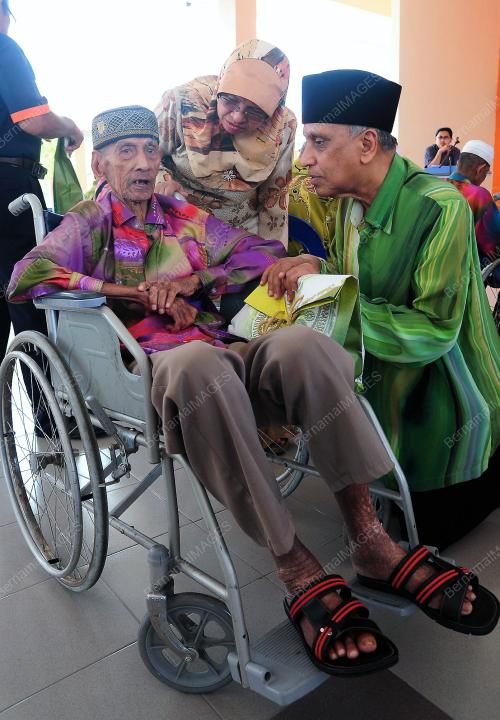 PG07_05082012_DUIT_RAYA