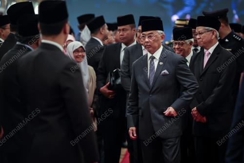 AL-SULTAN ADBULLAH RI'AYATUDDIN AL-MUSTAFA BILLAH SHAH