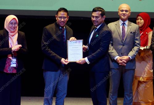 PG07_08102019_ANUGERAH_BN201910022947