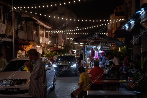 STREET FOOD LEBUH CARNAVON