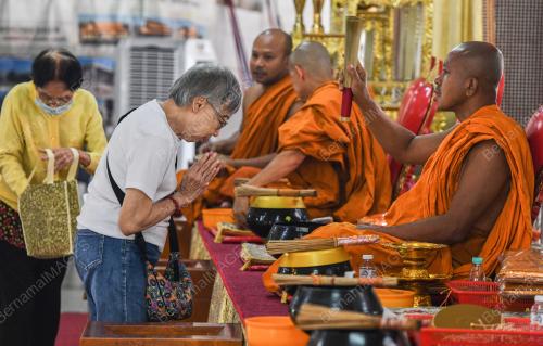 HARI WESAK