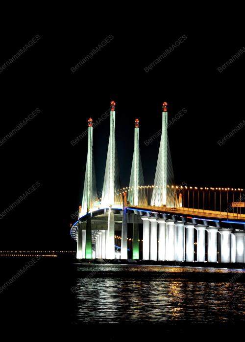 PG07_11122013_JAMBATAN_WARNI