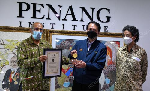 TAN SRI DR NOOR HISHAM ABDULLAH