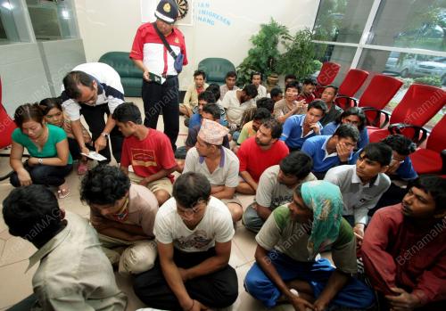 RAKYAT ASING