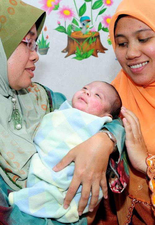 PG07_12092012_WARIS_DICARI