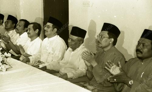 PG07_130490_DPMRASMI_MESYUARATPEMUDAUMNO