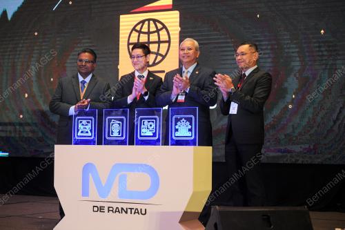TAN SRI ANNUAR MUSA