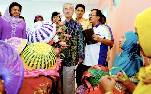 TUN ABDULLAH AHMAD BADAWI