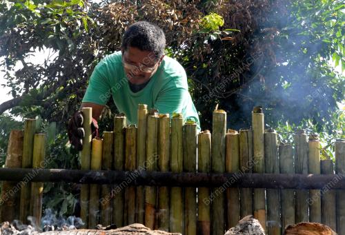 PG07_16082012_BAKAR_LEMANG