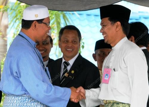 PENAMAAN CALON