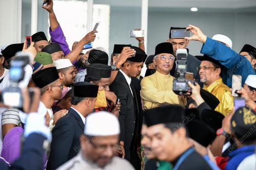 AL-SULTAN ABDULLAH RI'AYATUDDIN AL-MUSTAFA BILLAH SHAH