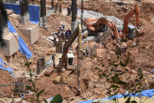 PG07_21102017_TANAH_RUNTUH