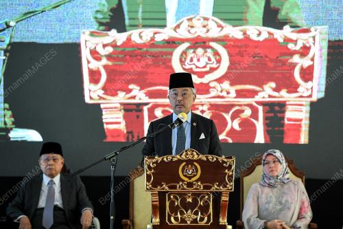 AL-SULTAN ABDULLAH RI'AYATUDDIN AL-MUSTAFA BILLAH SHAH