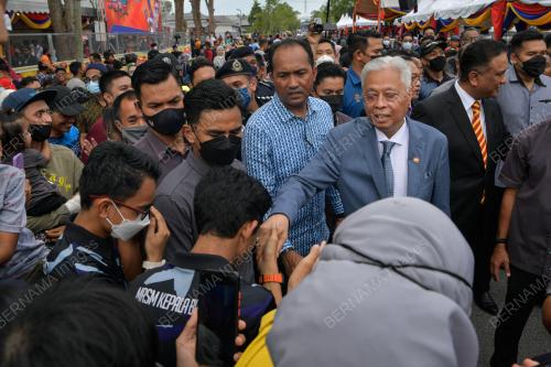 DATUK SERI ISMAIL SABRI YAAKOB