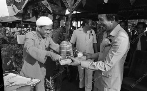 PG07_22062015_RASMI_SEKOLAH