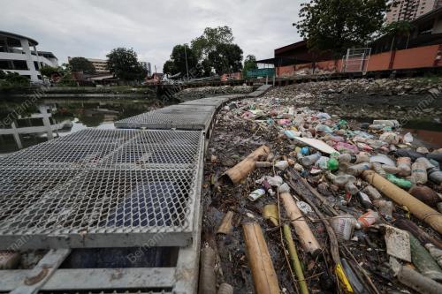 SAMPAH SUNGAI PINANG