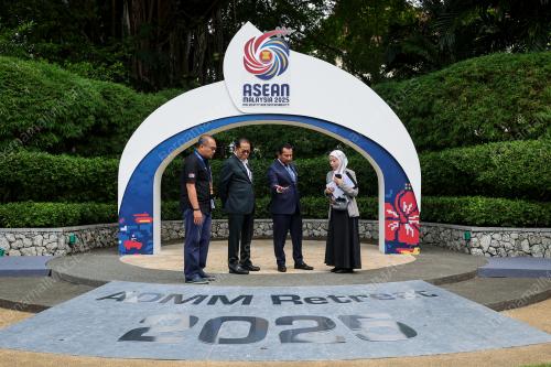 DATUK SERI MOHAMED KHALED NORDIN