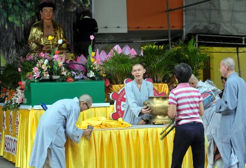 PG07_26052018_WESAK