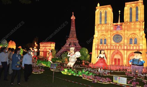 PAMERAN DUNIA