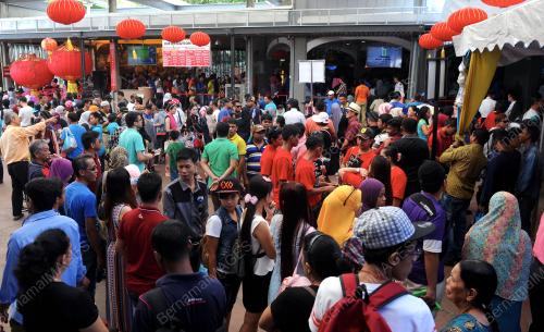 PG07_29012017_ORANG_RAMAI
