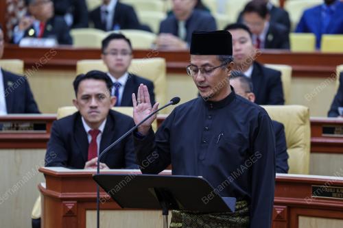 MAJLIS ANGKAT SUMPAH ADUN
