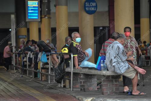 GELANDANGAN DI KOMTAR