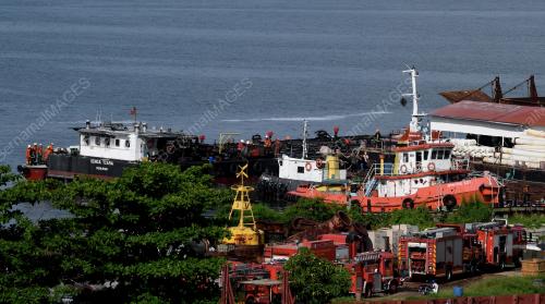 KAPAL TERBAKAR