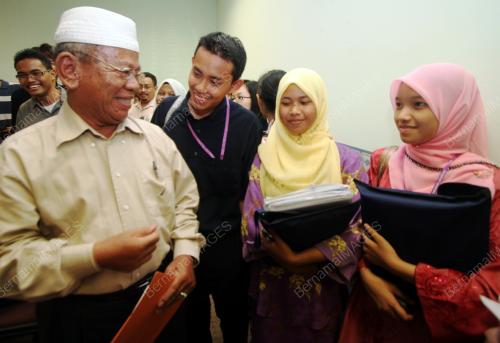 ABDUL HAMID YUNOS