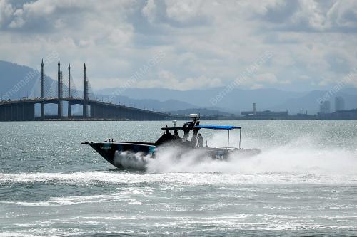 PASUKAN POLIS MARIN