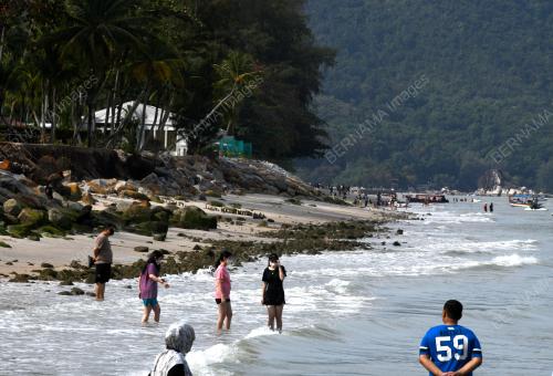 PANTAI BATU FRRINGHI