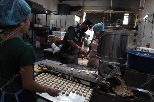 BKKM SERBU KILANG MAKANAN