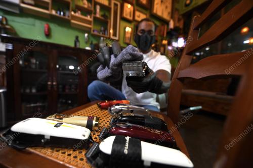 BARBER CLASSICS OPERASI ESOK