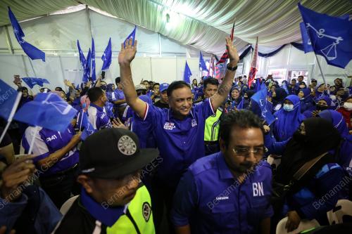 DATUK SERI REEZAL MERICAN NAINA MERICAN
