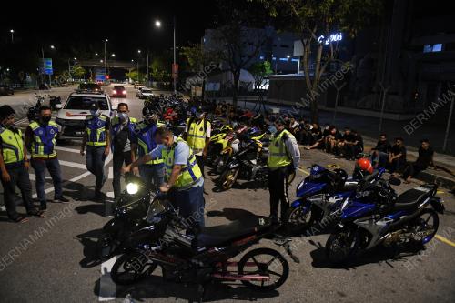 OPERASI MOTOSIKAL