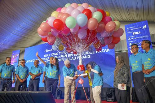 TUN AHMAD FUZI ABDUL RAZAK