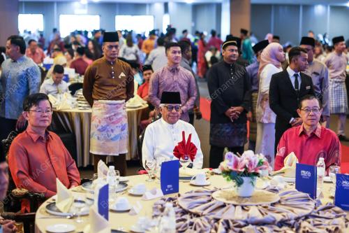 TUN AHMAD FUZI ABDUL RAZAK