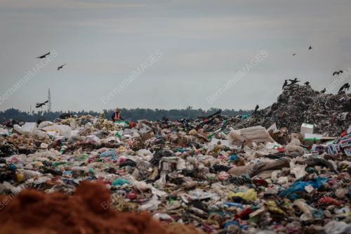PENGUTIP SISA PEPEJAL