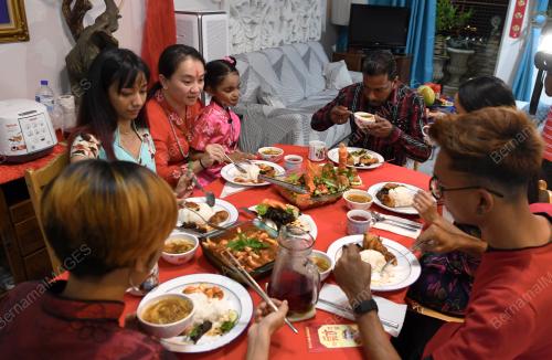 MAKAN BESAR