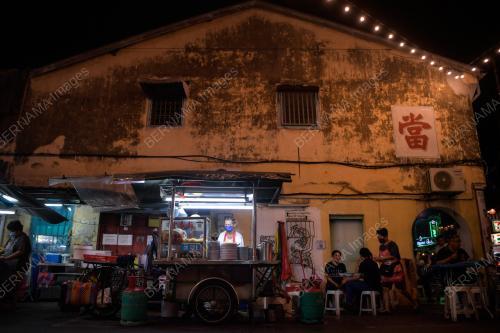 STREET FOOD LEBUH CARNAVON