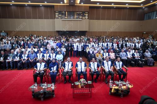 DATUK SERI ALEXANDER NANTA LINGGI