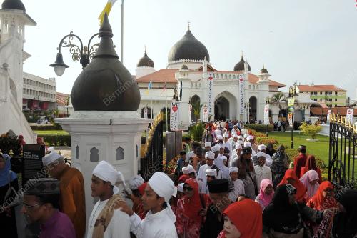 PG08_14012014_UMAT_ISLAM