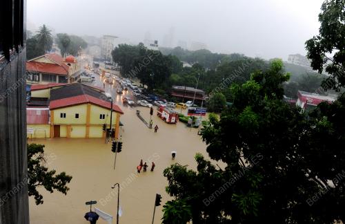 PG08_15092017_BANJIR